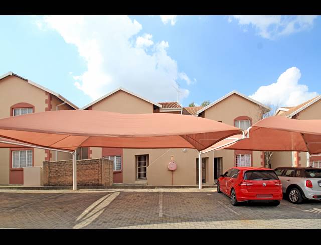 2 BEDROOM APARTMENT FOR SALE IN BUCCLEUCH